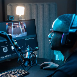 LOGITECH STREAM CAM GRAPHITE EMEA CAMIN 2