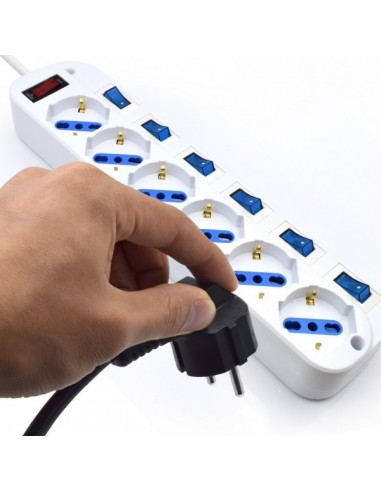 REGLETA EWENT 6 TOMAS SHUKO 16A CON INTERRUPTOR ON OFF 3M BLANCA